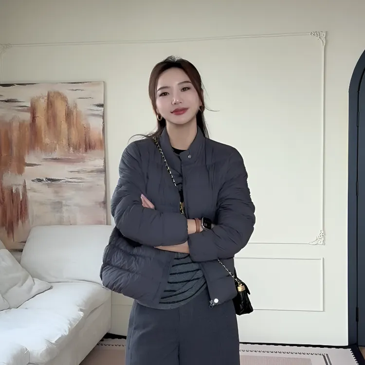 【余欢欢】秋季百搭休闲时尚保暖小立领短款轻薄羽绒服-YHW50852