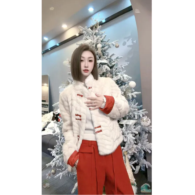 熙薇【雪吻绛心】2025冬季新款设计师年货国风皮-毛一体外套H7009