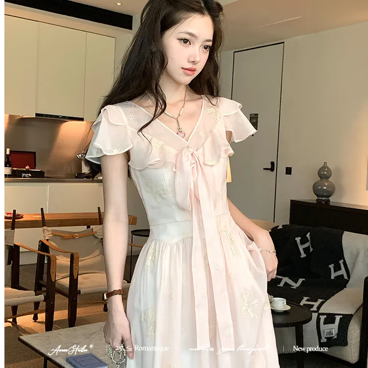 粉色长款v领收腰短袖雪纺连衣裙女夏季法式气质刺绣a字裙子