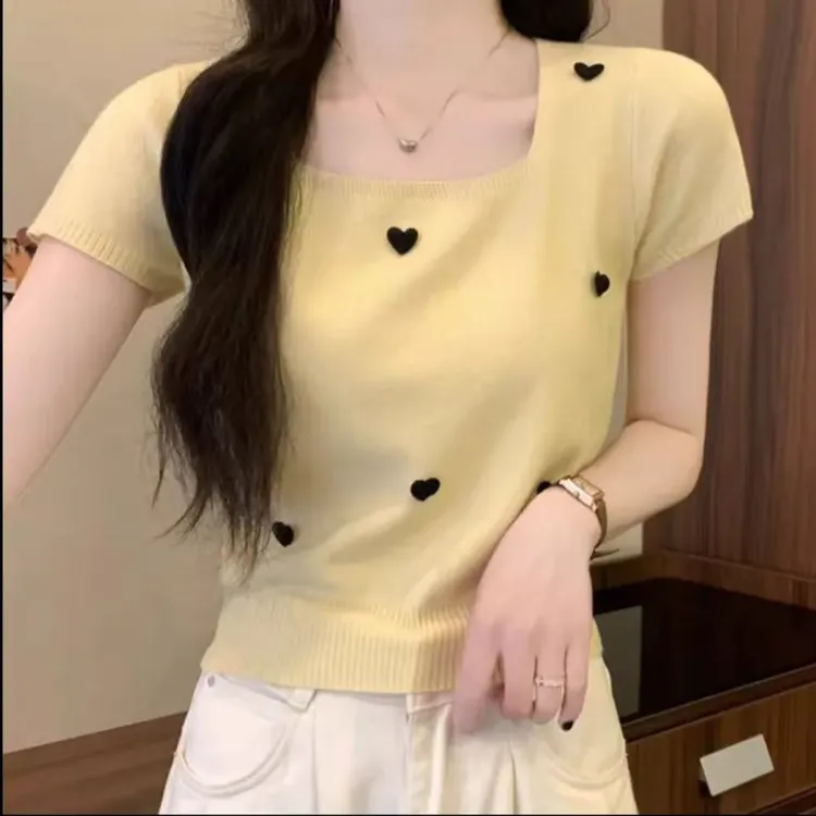 方领短袖t恤针织衫女好看温柔慵懒风漂亮短款立体爱心设计感上衣