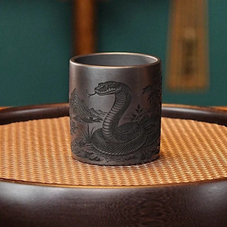 【蛇】宜兴全手工紫砂茶具 原矿石黄泥料刻绘蛇主人杯品茗杯