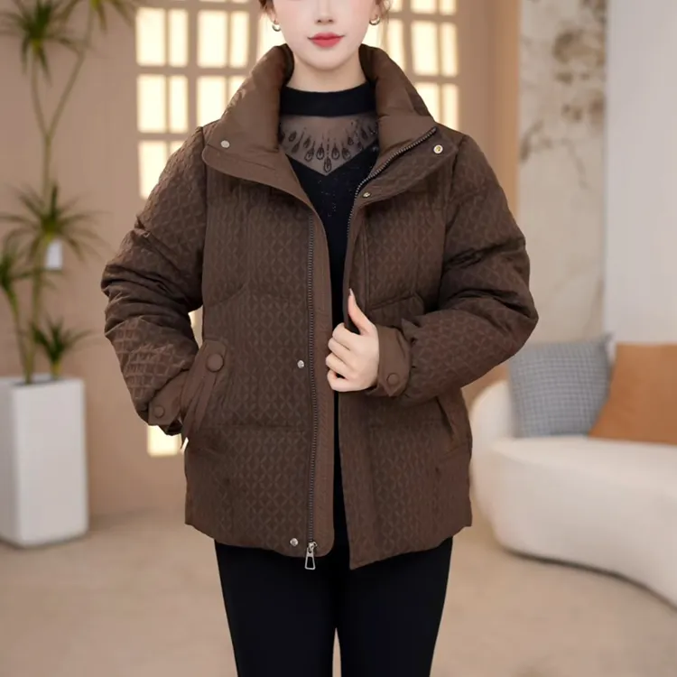 小个子妈妈羽绒服冬装2025年新款洋气加厚保暖立领白鸭绒外套