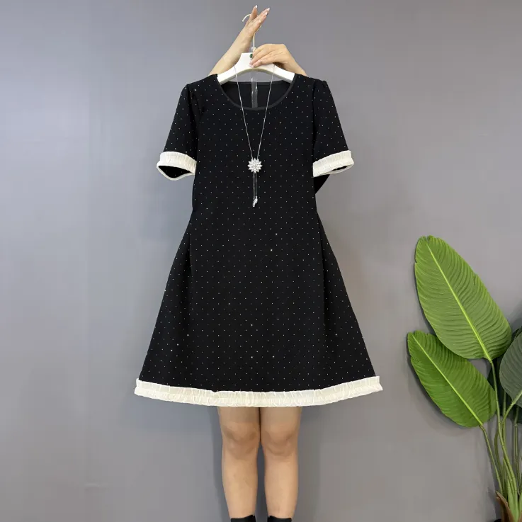 新款大码女装时尚简约圆领亮闪闪显瘦连衣裙