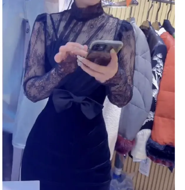 2025洋气新款时尚女装网红潮流气质韩版漂亮蕾丝拼接连衣裙乖1