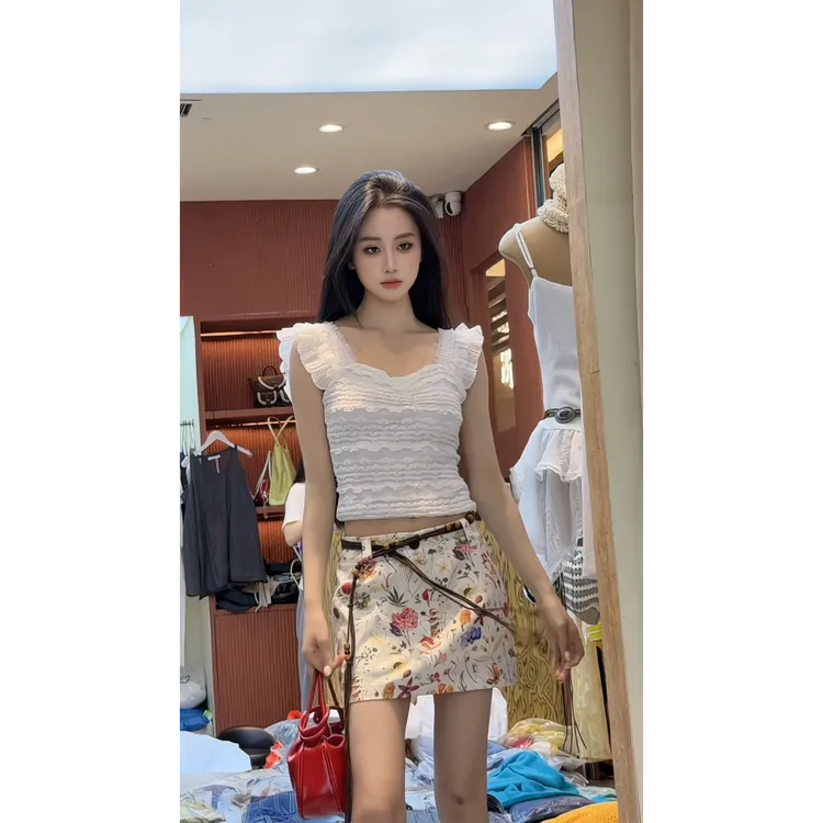 MARIE.COCO韩版甜美蕾丝拼接方领背心上衣女搭配绝美印花设计短裙