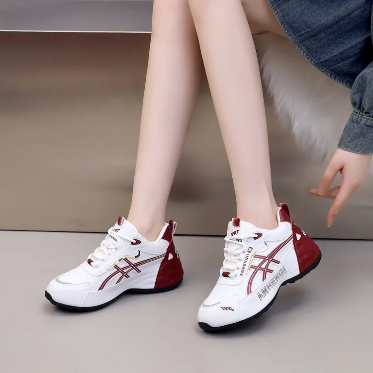 男女款2025软底软皮运动鞋时尚情侣皮蓬老爹鞋百搭跑步鞋广场舞鞋