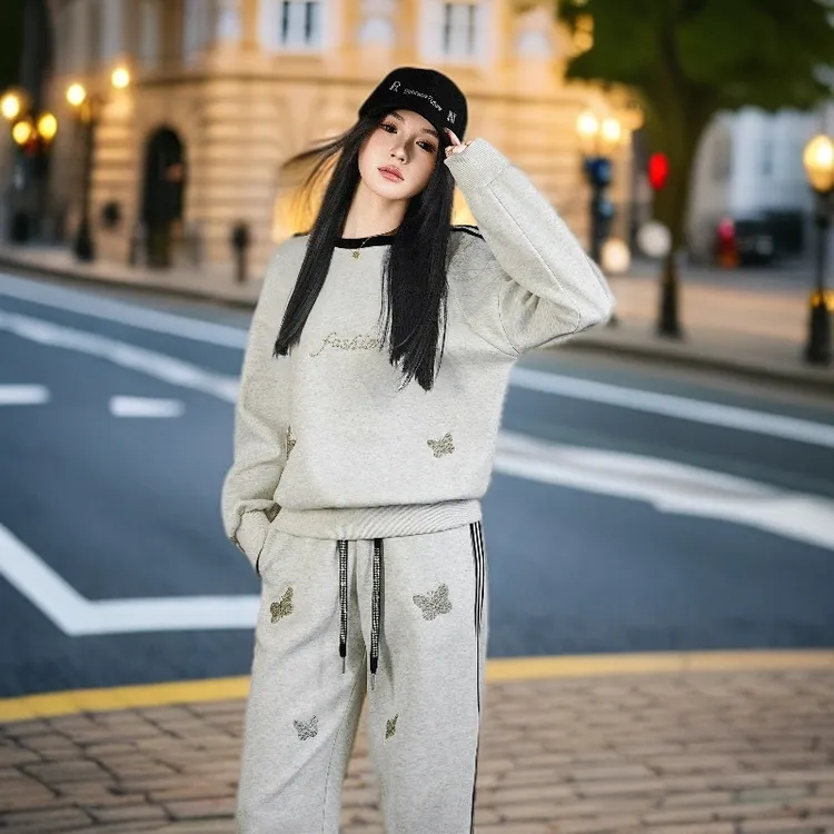 休闲运动套装裤女2025年新款高级感重工烫钻百搭宽松洋气两件套