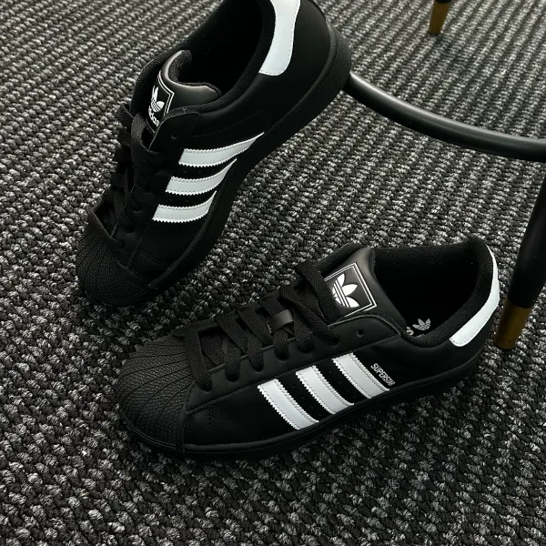 【滔搏补贴】阿迪达斯/adidas男女鞋贝壳头Superstar休闲板鞋JI0079