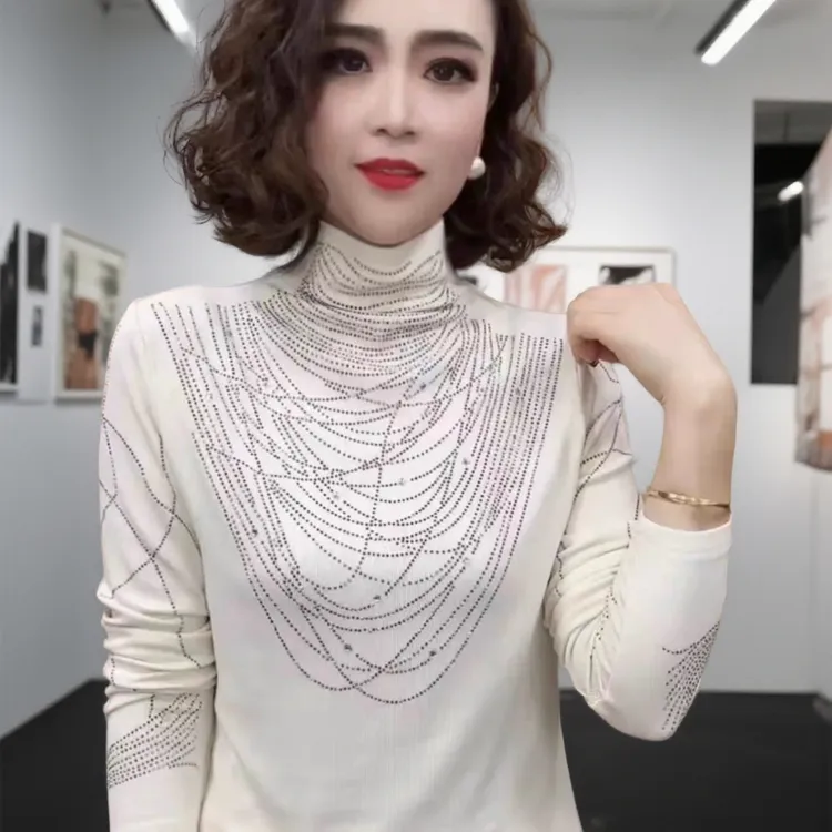 2025新款女款爆款半高领时尚休闲显瘦带钻可外穿精致打底衫上衣