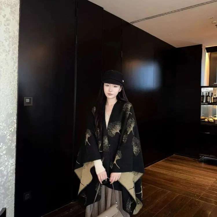 【落叶知秋】2025新款秋冬保暖加厚时尚大披肩