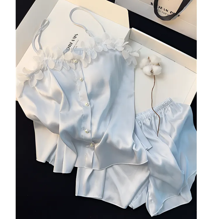 带胸垫纯欲花瓣吊带冰丝睡衣女2025甜美家居服短裤休闲套装可外穿
