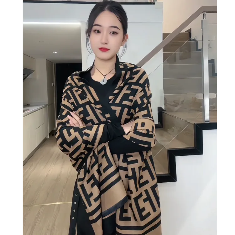 2025披肩围巾两用气质百搭款et