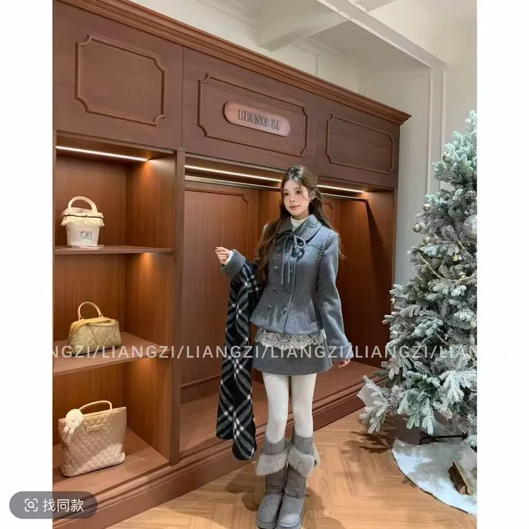 【赫尔小姐】冬季格雷系蝴蝶结扣棉服+A字收腰半身裙套装