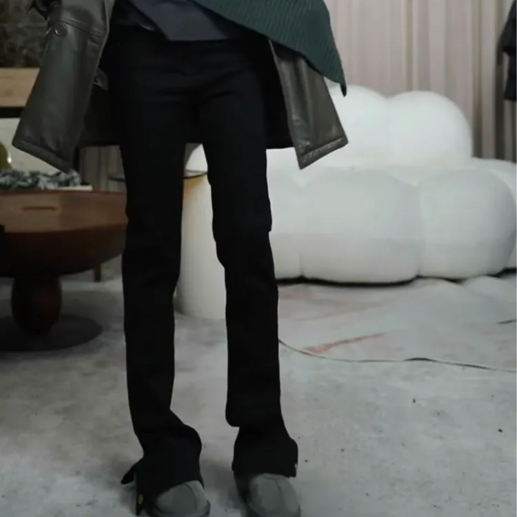 infobyfive2025冬季新款黑色弹力腿精小喇叭加绒牛仔裤2DK2804