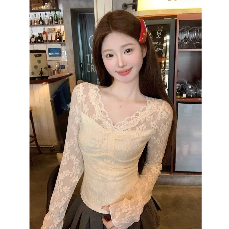 带内衬-纯欲性感v领镂空上衣女秋冬小香风蕾丝打底衫内搭上衣