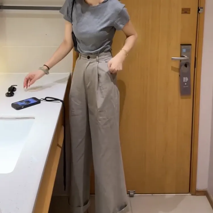 2025春季新款时尚显瘦气质女士网红洋气两件套百搭款D7193