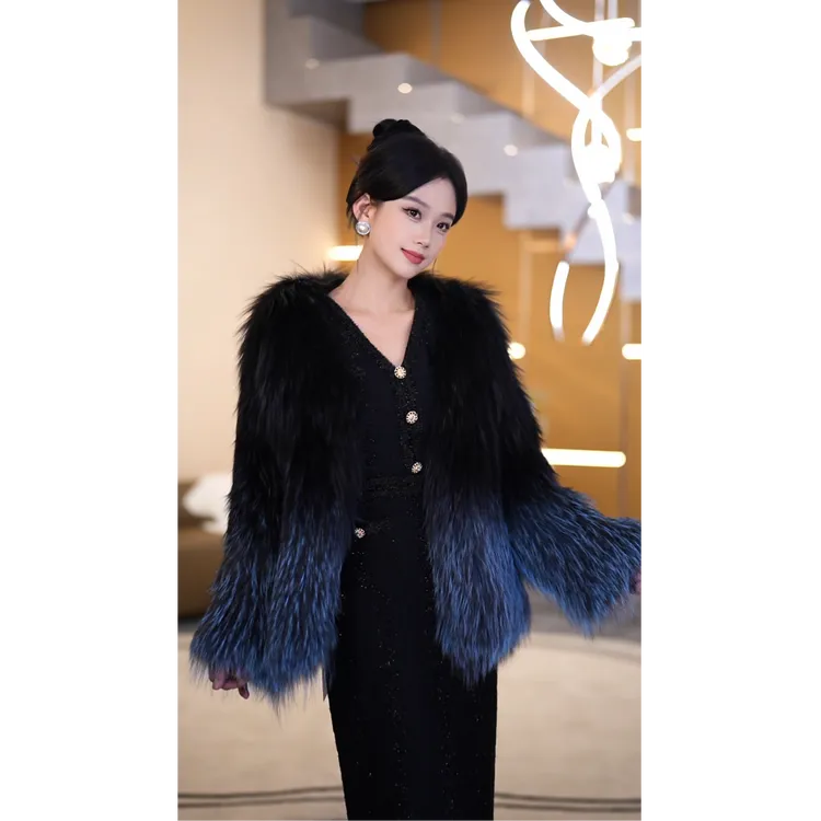 【蹈儿】狐狸毛皮草秋冬款黑蓝渐变皮草外套-QF24PZ1018