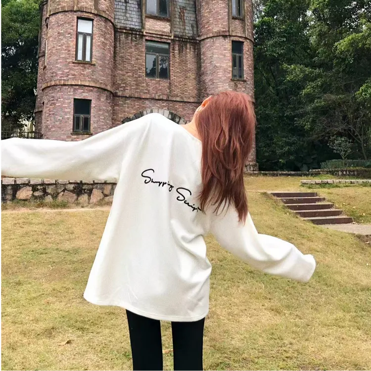 婉君【德绒字母刺绣】25秋冬“自发热”保暖舒适宽松T恤LWJ25D4T3683