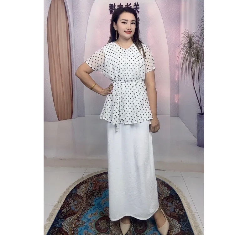 2025年网红新款小点点两件套