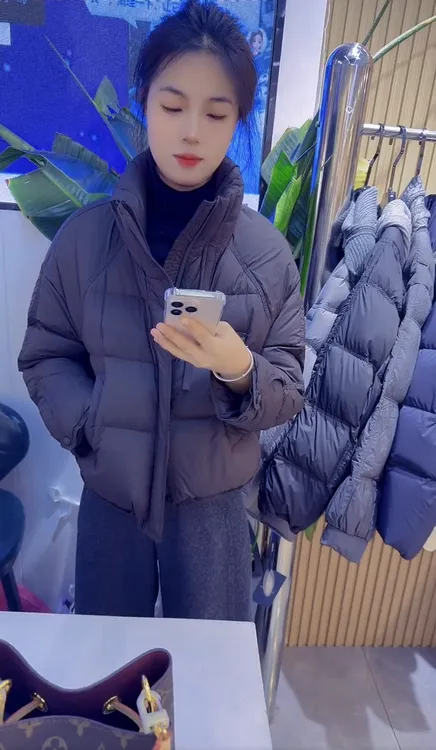 冬季2025立领短款女宽松小个子面包服外套休闲时尚百搭加厚棉服