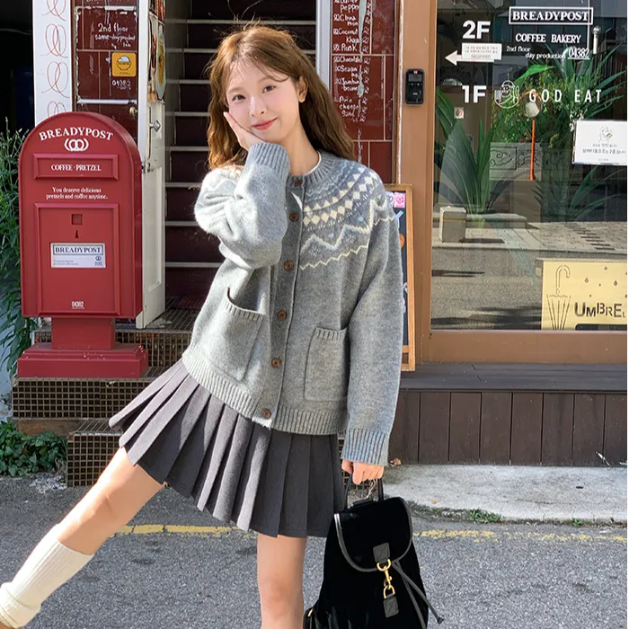 复古印花费尔岛圆领针织开衫女春秋宽松软糯亲肤百搭毛衣