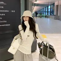 白色U领长袖T恤女春秋季修身显瘦内搭针织打底衫大领口正肩上衣N