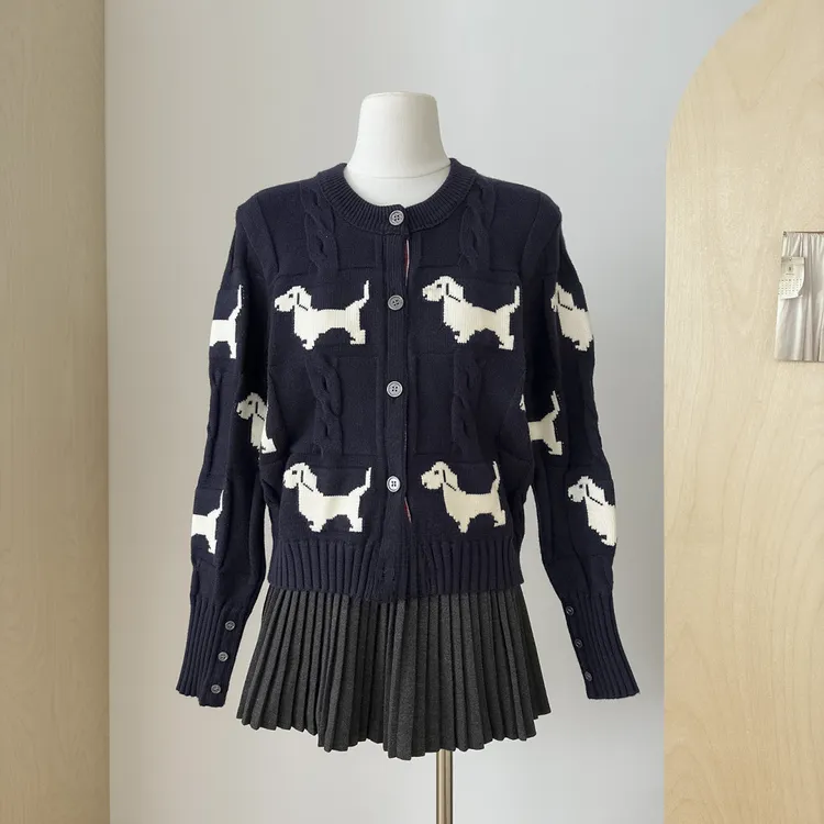 秋冬设计感针织毛衣小狗印花开衫加厚百搭洋气慵懒风韩版圆领短款