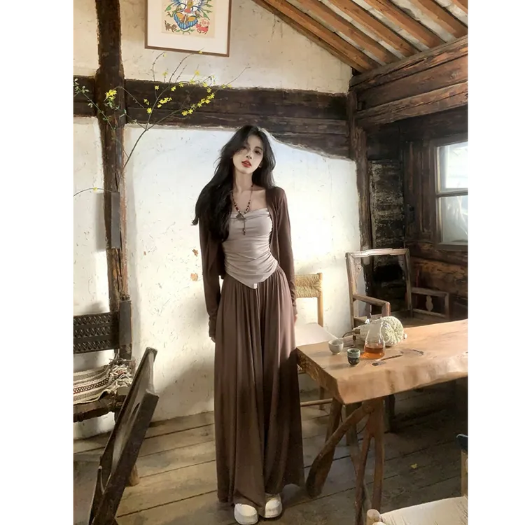 慵懒纸片人 2025新款温柔慵懒长袖开衫外套+吊带+休闲裤三件套装