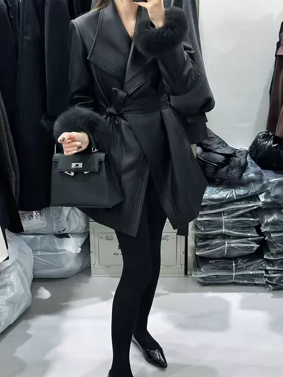 2025冬季新款韩版袖口狐狸毛羽绒服白鸭绒哑光皮衣外套