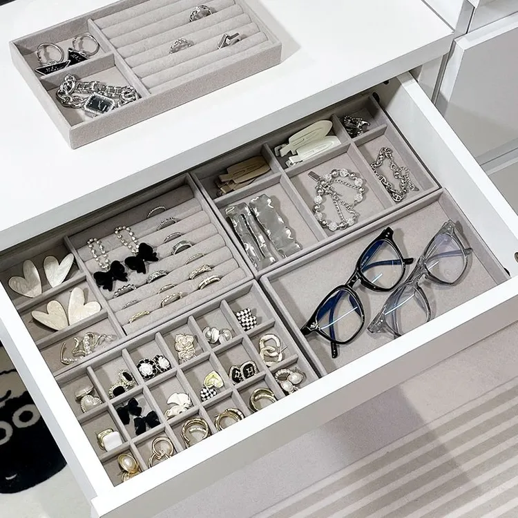 抽屉首饰收纳盘梳妆台饰品手镯项链戒指展示盒内隔层托盘透明