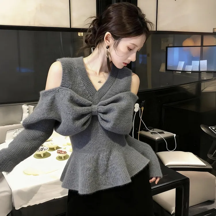 2025绝美针织衫冬时尚气质漂亮慵懒氛围感穿搭灰色蝴蝶结毛衣上衣