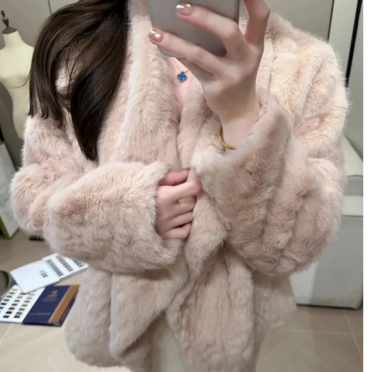 高级感短款中长款宽松毛绒长袖女小香风冬季短外套翻领保暖