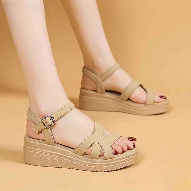 舒适凉鞋女鞋坡跟时尚休闲百搭夏季软底外穿厚底防滑真皮妈妈鞋女