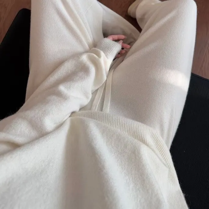 洋洋优选-秋冬新款抽绳松紧腰设计休闲百搭软糯针织直筒裤YY71816