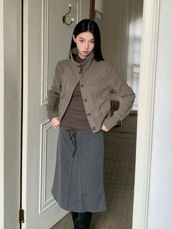 MOONSEE 磨毛立领短款修身收腰外套女秋都市感利落低饱和夹克上衣