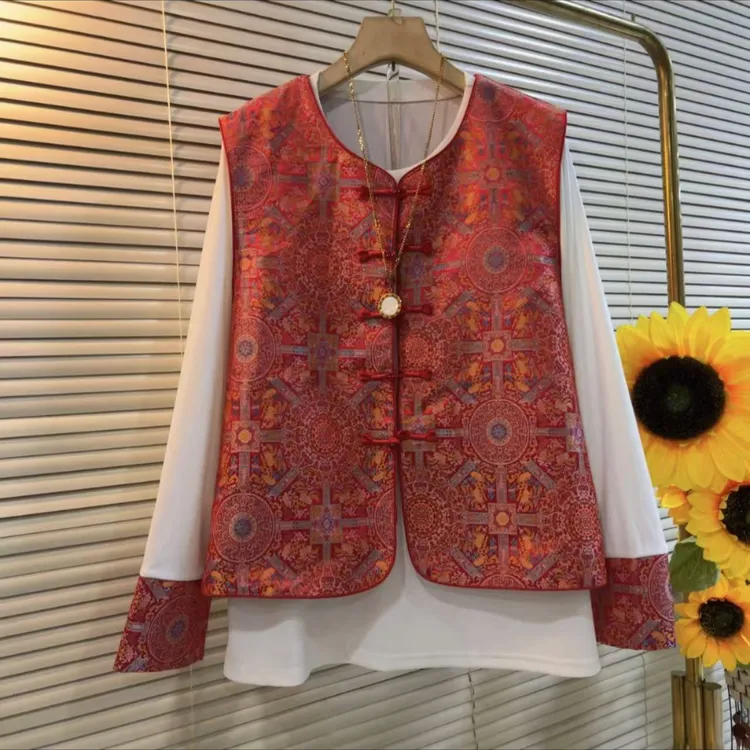 冬季新款大码女装气质百搭洋气时尚显瘦遮肉国风盘扣马甲两件套