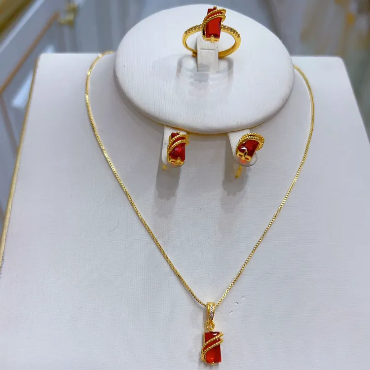 钛钢亚克力项链 太钢亚克力精美2025新款方形明星同款饰品00013