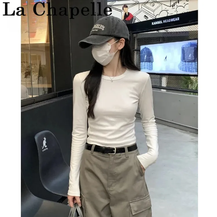 拉夏贝尔白色正肩t恤女长袖内搭打底衫修身圆领美式上衣女女生