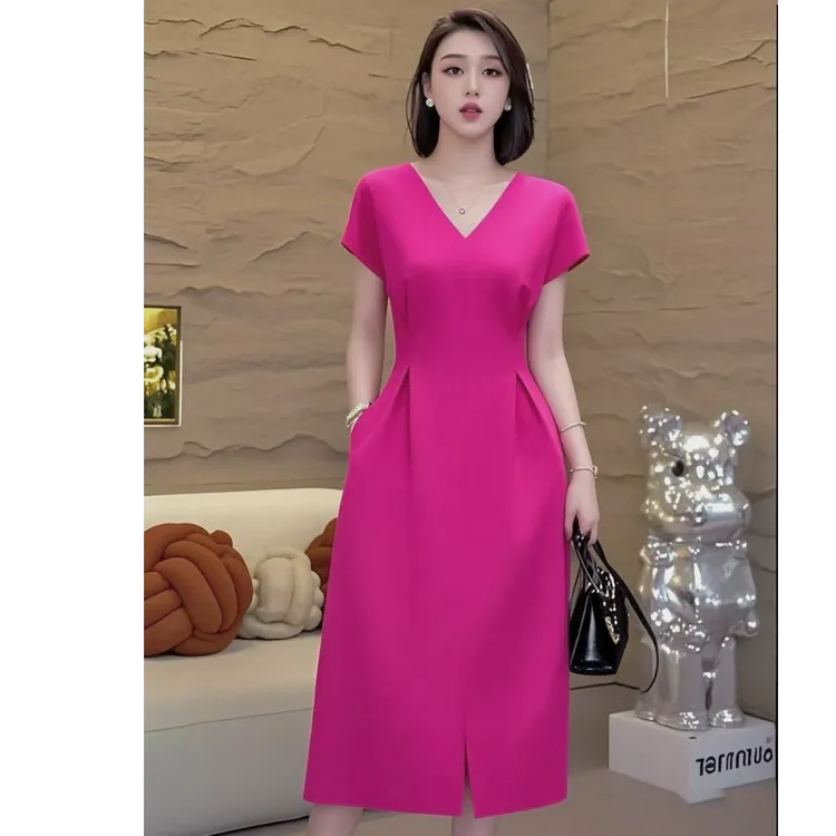 大码女装高级感短袖连衣裙胖mm夏季纯色收腰显瘦轻奢中长款小黑裙