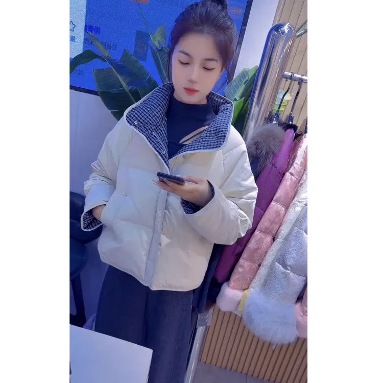 2025年冬季新款休闲宽松百搭格子短款保暖时尚棉服外套女潮