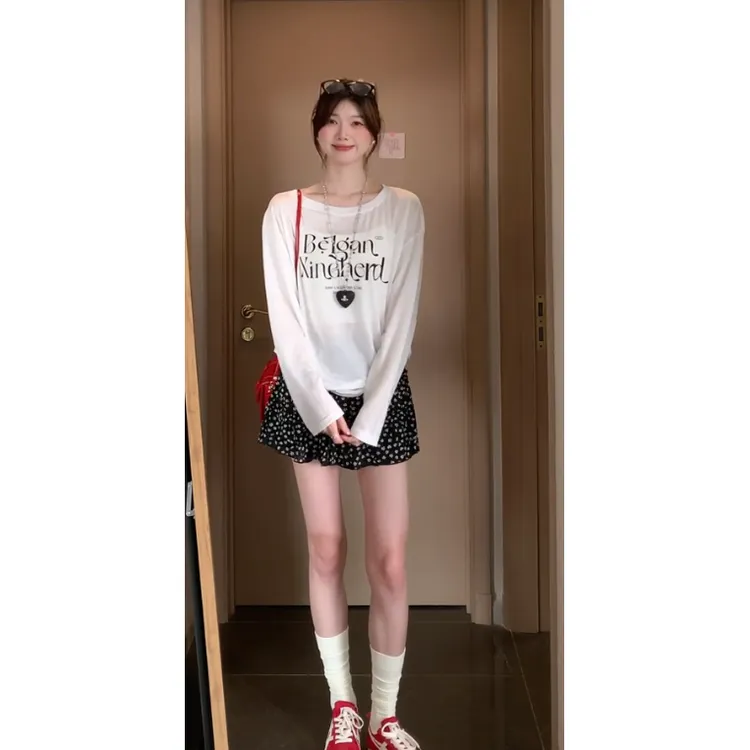 外穿防晒罩衫复古字母印花长袖T恤女宽松休闲上衣波点短裙套装