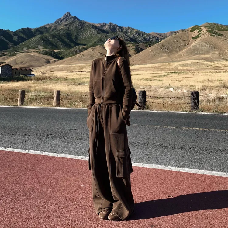 韩系高级感卫衣套装女2025秋季显瘦减龄炸街运动休闲阔腿裤两件套