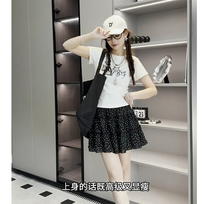 甜美风黑色松紧腰黑色碎花半身裙女春季新款波点百搭高腰a字短裙