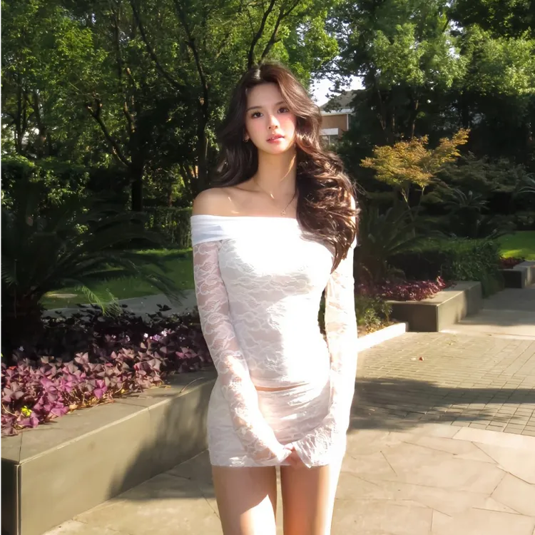 2025秋季新款一字肩设计感修身短款长袖辣妹性感纯欲上衣女配短裙