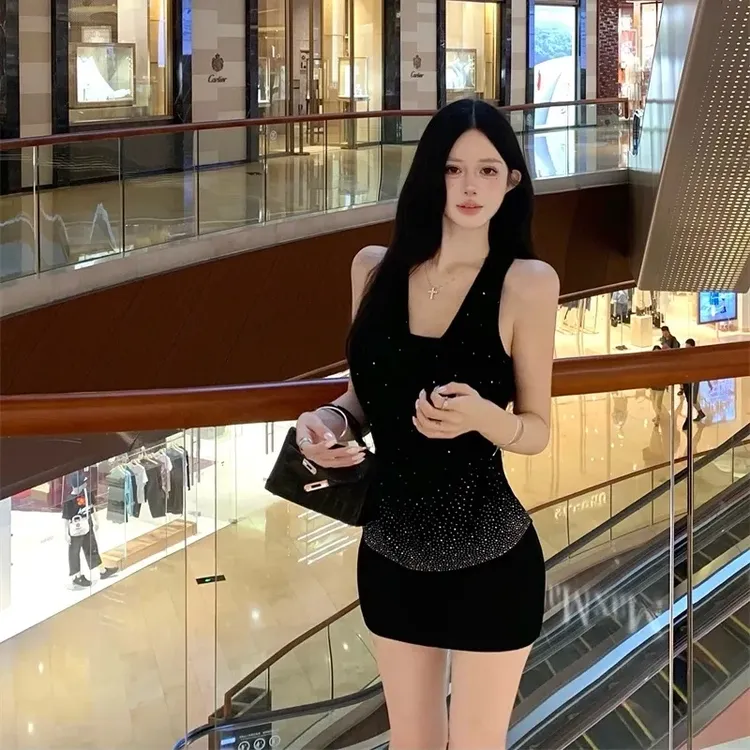 名媛荡领针织吊带连衣裙女夏季纯欲性感包臀裙显身材挂脖抹胸裙子
