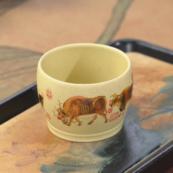 6146宜兴原矿紫砂本山绿泥五牛图直口手工主人杯品茗杯YY150ml