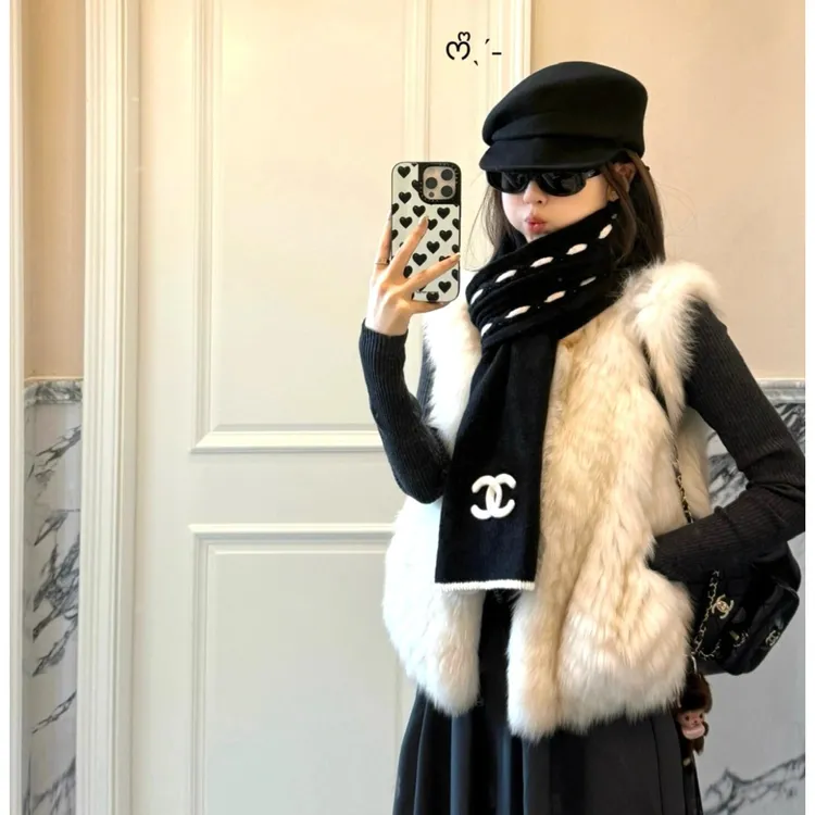 MARIE.COCO秋冬巨好看千金风毛绒马甲背心修身针织衫高级感半身裙