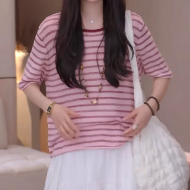 时尚透气条纹短袖T恤上衣女2025夏季新款休闲百搭上衣显瘦圆领