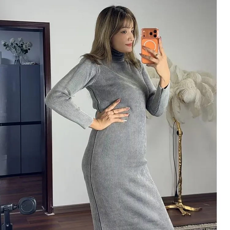 长袖气质连衣裙针织连衣裙宽松秋冬半高领开叉