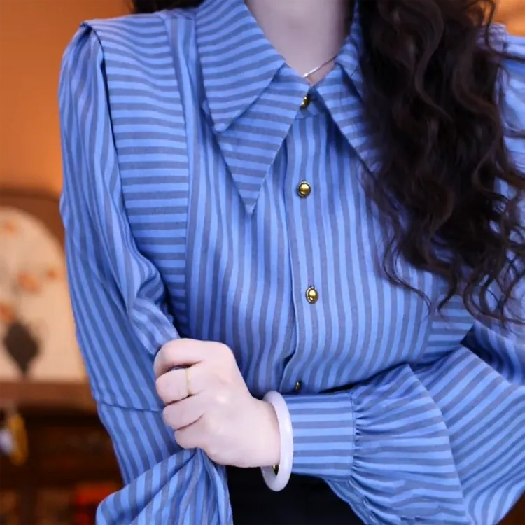 【椰风海韵】春季长袖衬衣气质精致设计感上衣蓝色条纹衬衫女春季